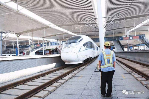 列車(chē)上水、吸污案例