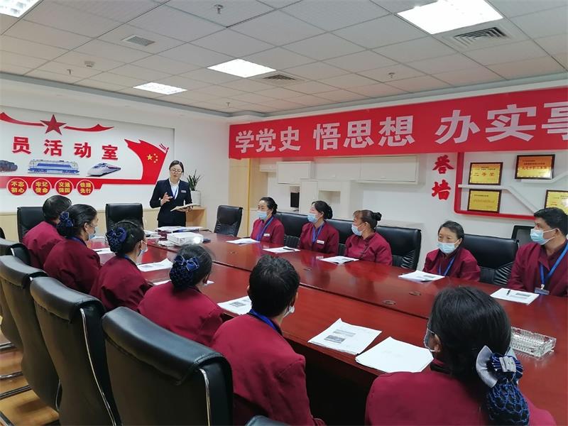 好的管理者只做2件事：向上管理，向下負(fù)責(zé)